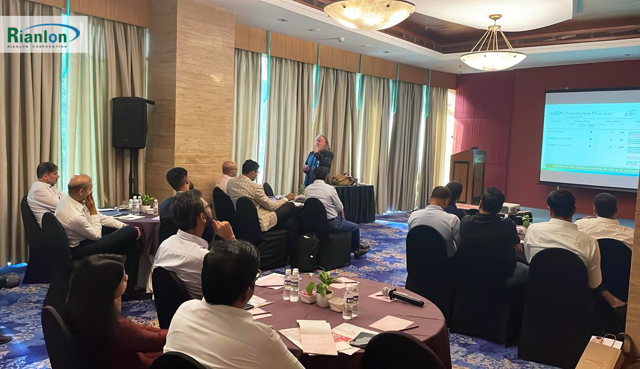 Rianlon‘s India seminar.jpg